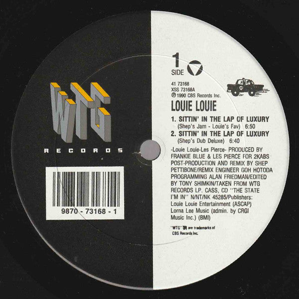 Assis sur les genoux du luxe Louie Louie (2)