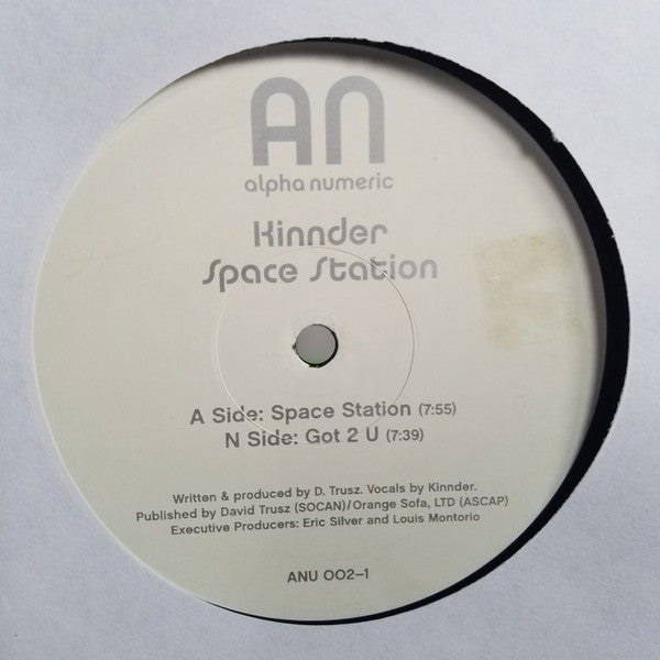 Kinnder - Space Station