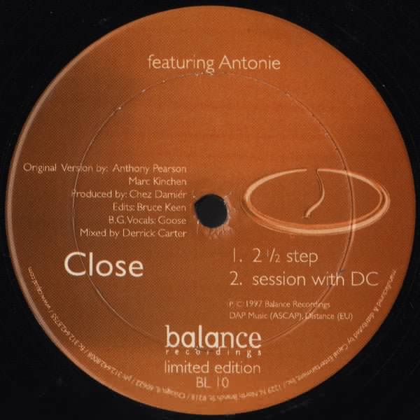 Close Chez Damier,Anthony Pearson