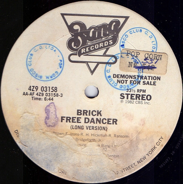 Free Dancer Brick