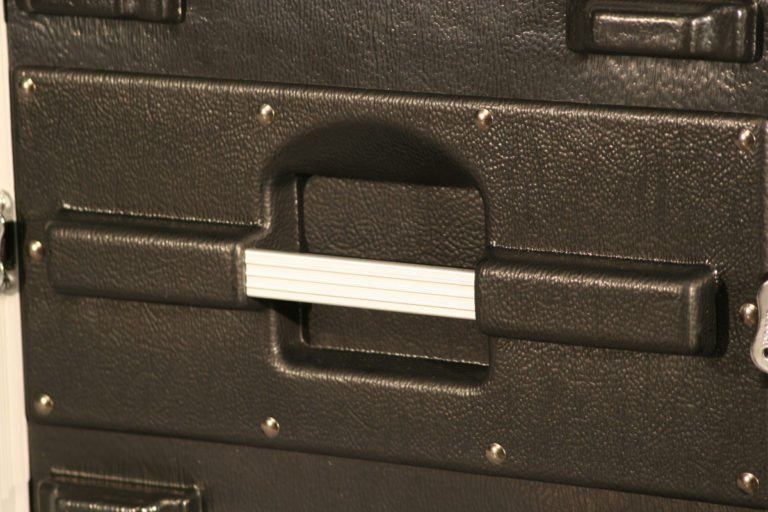 Gator GR4L 4U Audio Rack 19inch Deep Standard Molded Rack Case 