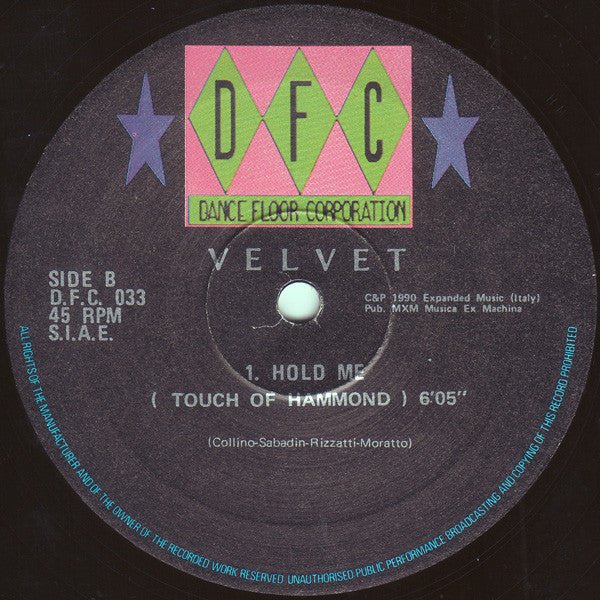 Hold Me 3 Velvet (2)