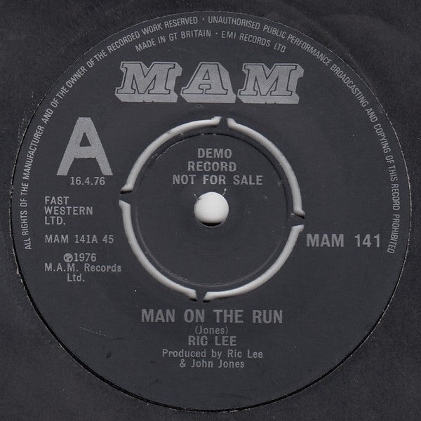 Ric Lee - Man On The Run