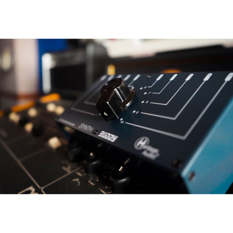 Heritage Audio Synth Buddy Passive 10-to-1 Stereo Passive Desktop Switch
