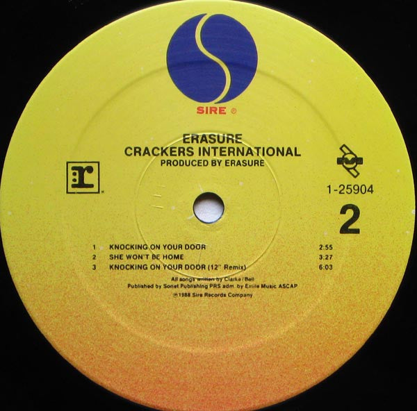 Crackers International | Rectangle Triangle  